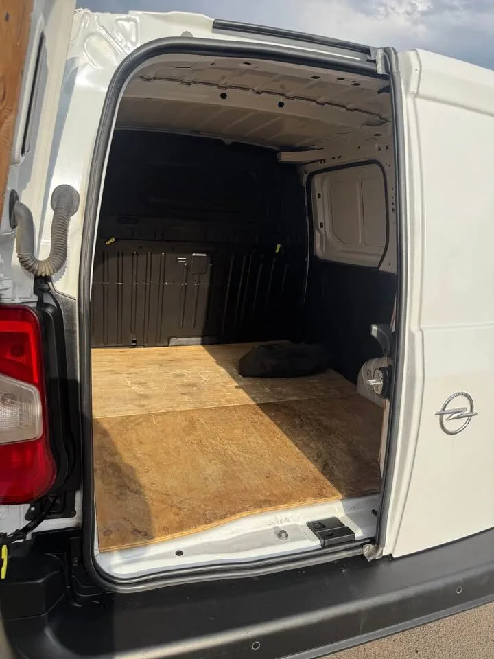 Opel Combo 2023 – Diesel, Mecánico, 45.000 km