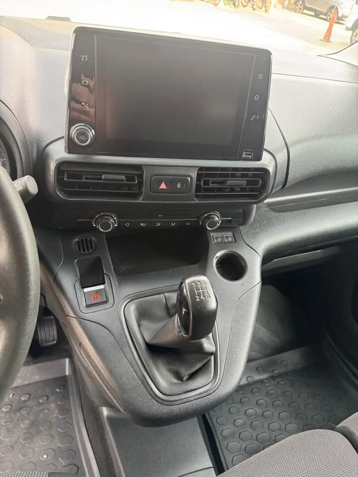 Opel Combo 2023 – Diesel, Mecánico, 45.000 km