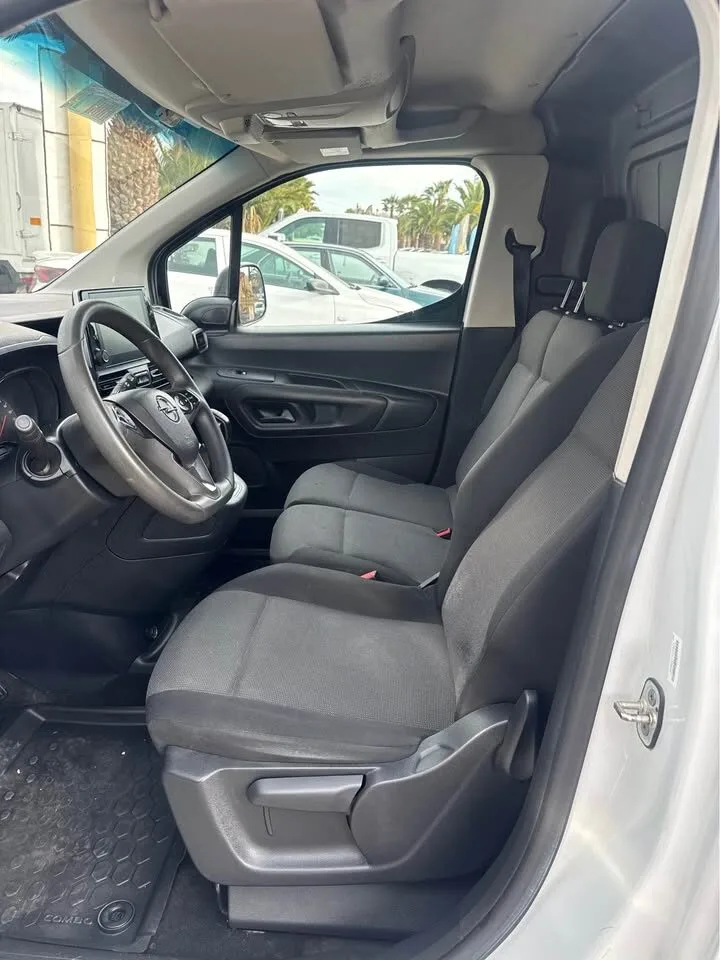 Opel Combo 2023 – Diesel, Mecánico, 45.000 km