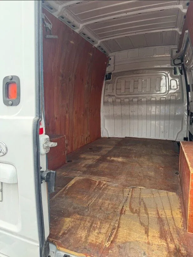Maxus V80 Cargo Van 11 m³ 2020 en Venta – Diésel Mecánica 70.000 km